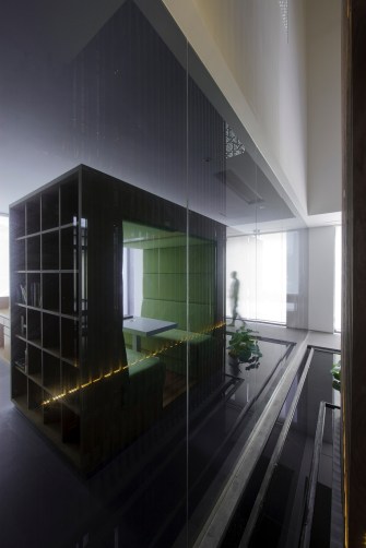 Lv Yongzhong 213735211219893