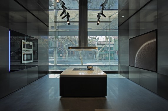 Lv Yongzhong 7 13735149866617