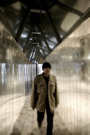 robot-3-studio-4-1-03-reason-and-perception-pan-feiwang-zhi-960x1441